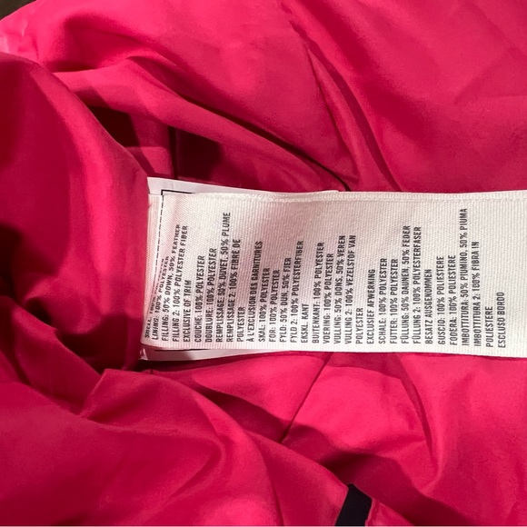 Abercrombie & Fitch Bright Pink Puffer Vest - Picture 5 of 5